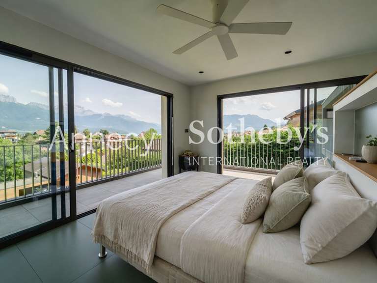 Maison Sévrier - 4 chambres - 295m²