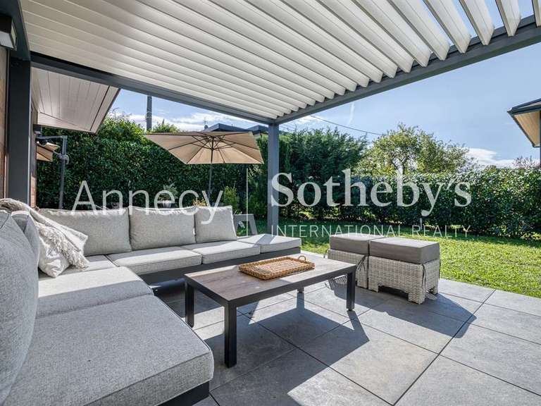 Maison Sévrier - 5 chambres - 272m²