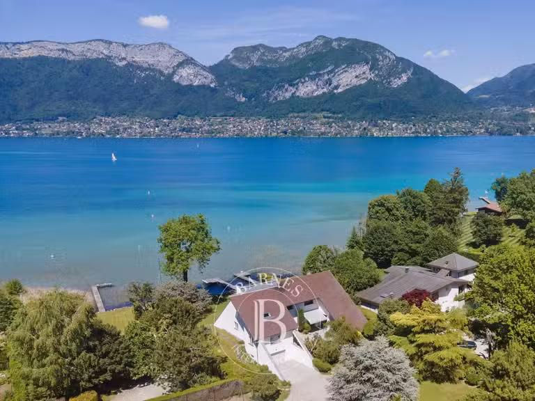 House Sévrier - 4 bedrooms - 413m²