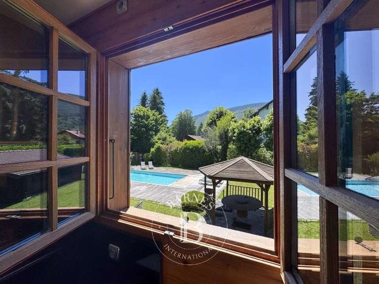 Maison Sévrier - 4 chambres - 180m²