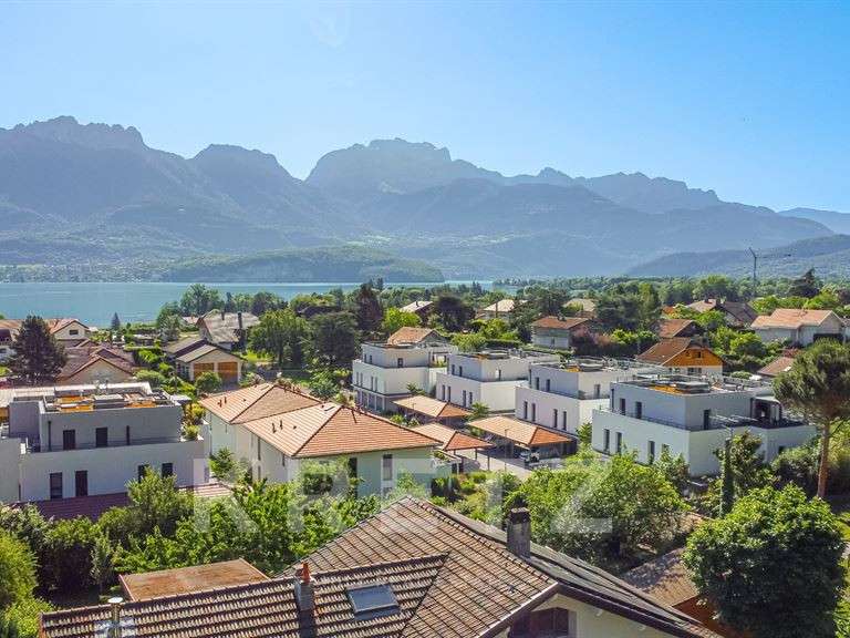 Maison Sévrier - 4 chambres - 101m²