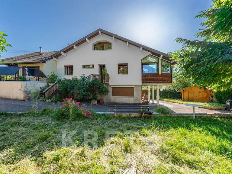 Maison Sévrier - 4 chambres - 101m²
