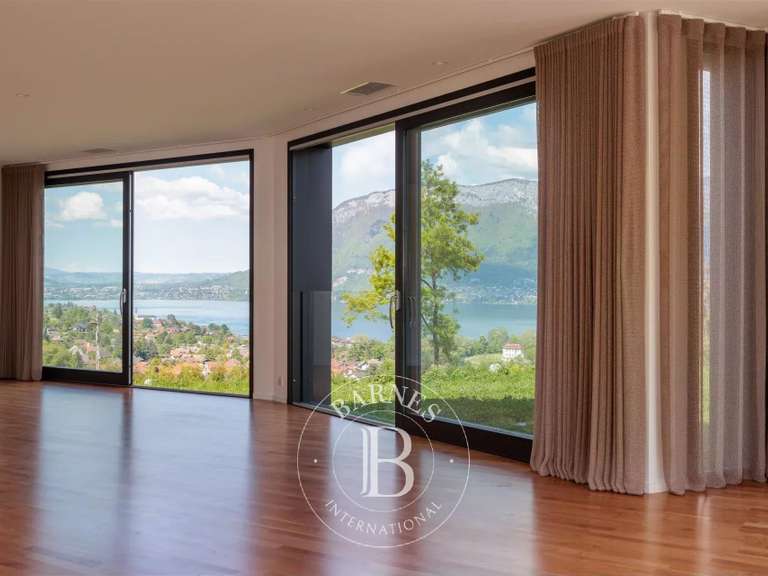 Villa Sévrier - 5 chambres - 330m²