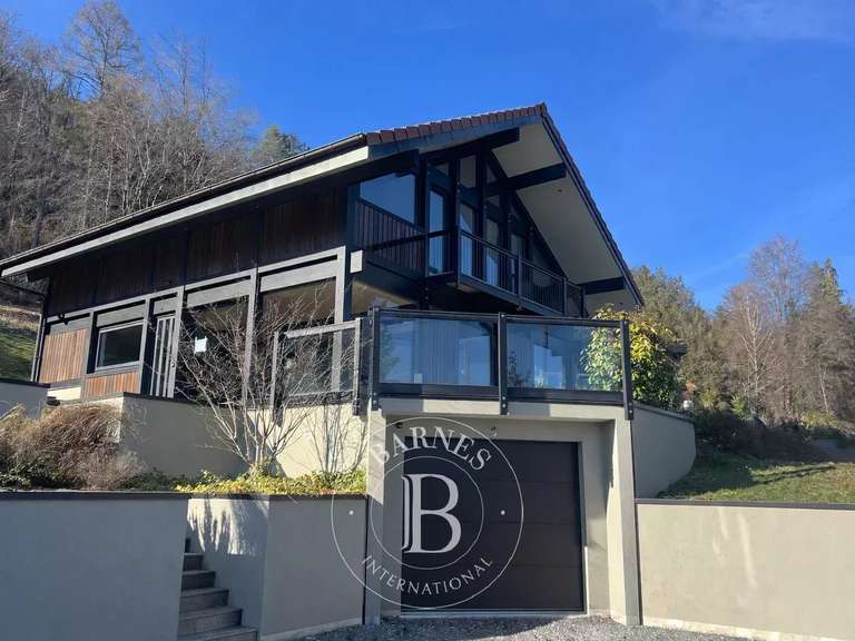 Villa Sévrier - 4 chambres - 211m²