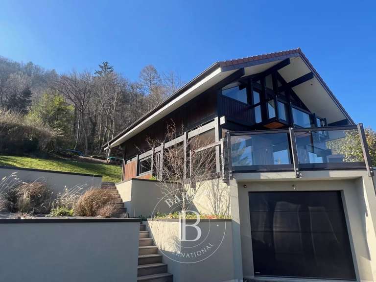 Villa Sévrier - 4 chambres - 211m²