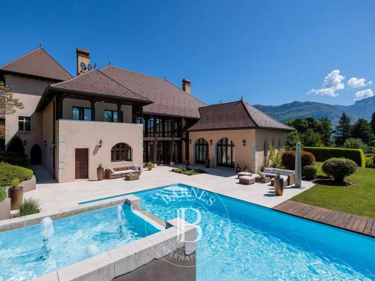 Villa Sévrier - 4 bedrooms - 1087m²