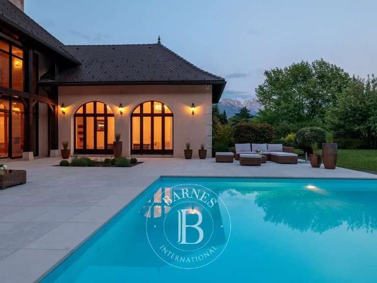 Villa Sévrier - 4 bedrooms - 1087m²