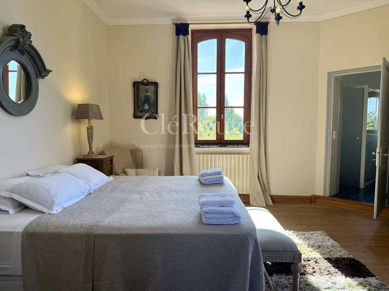 Château Seyches - 5 chambres - 288m²