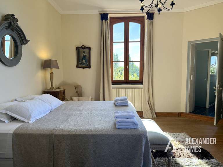 Maison Seyches - 5 chambres - 288m²