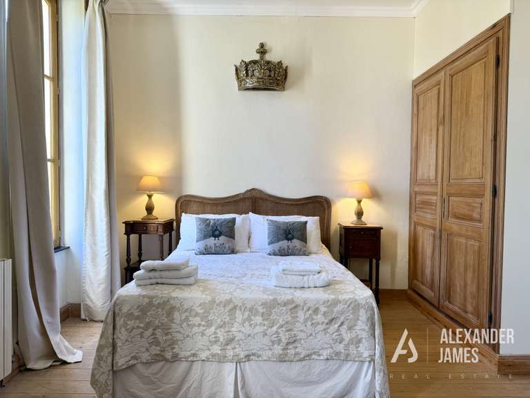 Maison Seyches - 5 chambres - 288m²