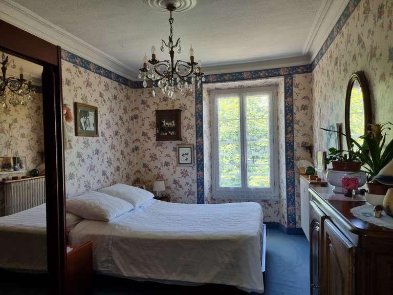 Maison Seyne - 16 chambres - 854m²