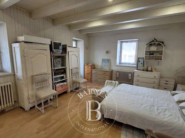 Maison Seynod - 2 chambres - 311m²