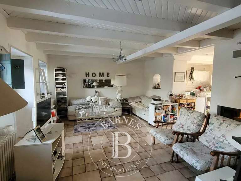 Maison Seynod - 2 chambres - 311m²
