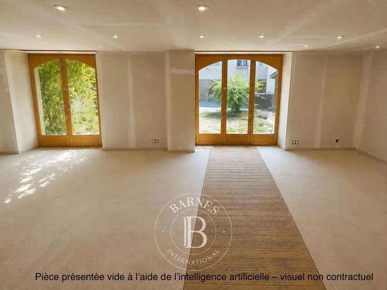 Maison Seynod - 2 chambres - 311m²