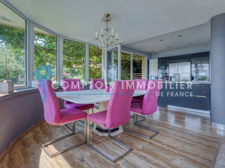Villa Seyssins - 4 chambres - 205m²