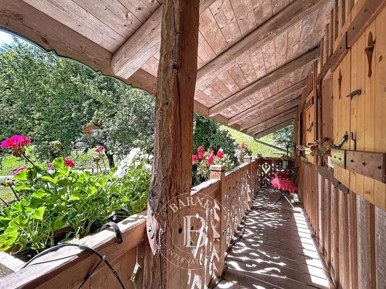 Bien atypique Seytroux - 4 chambres - 247m²