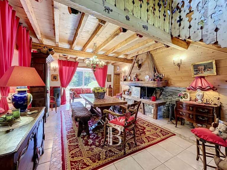 Bien atypique Seytroux - 4 chambres - 247m²