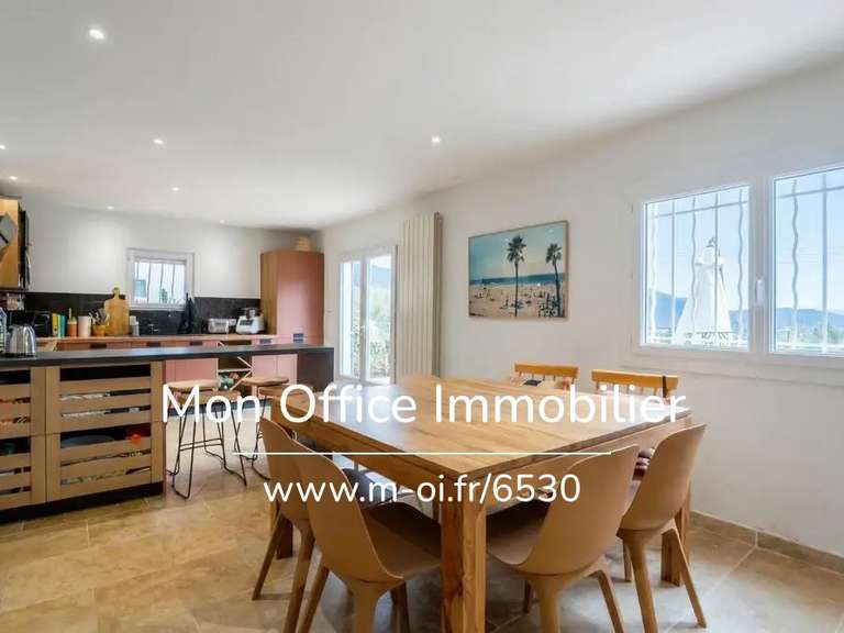 Maison Signes - 3 chambres - 113m²