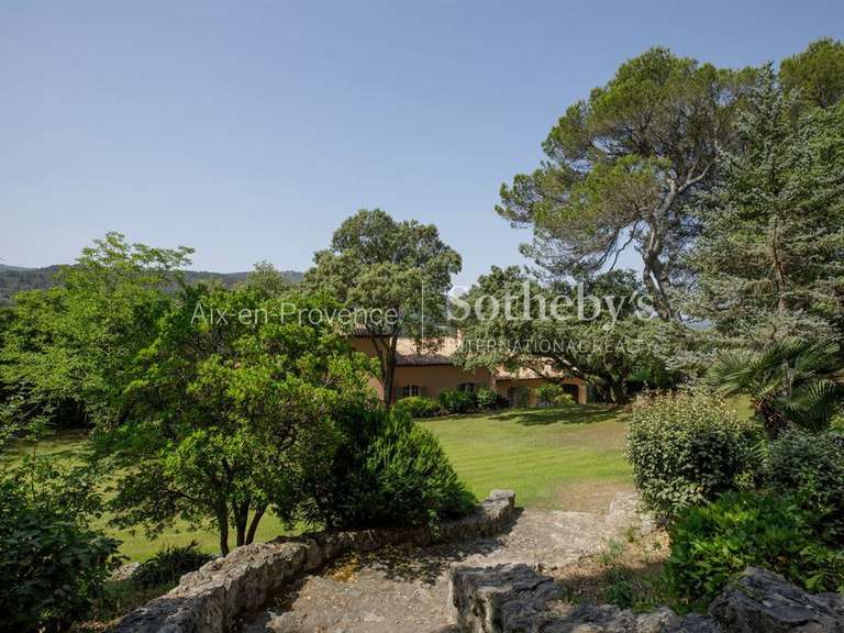House Simiane-Collongue - 5 bedrooms - 384m²