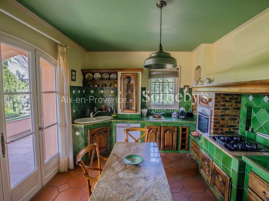 Maison Simiane-Collongue