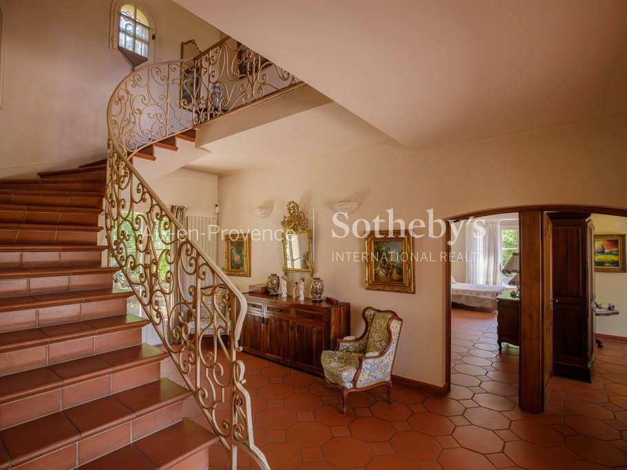 Maison Simiane-Collongue