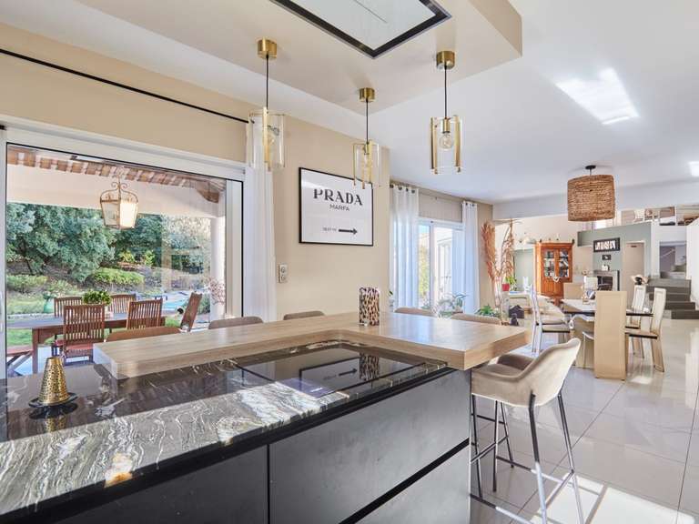 House Simiane-Collongue - 220m²