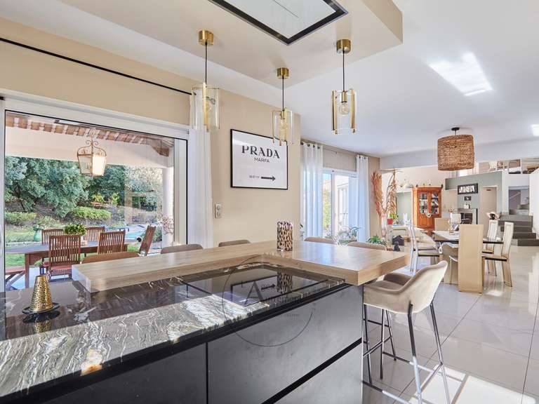 Maison Simiane-Collongue - 220m²