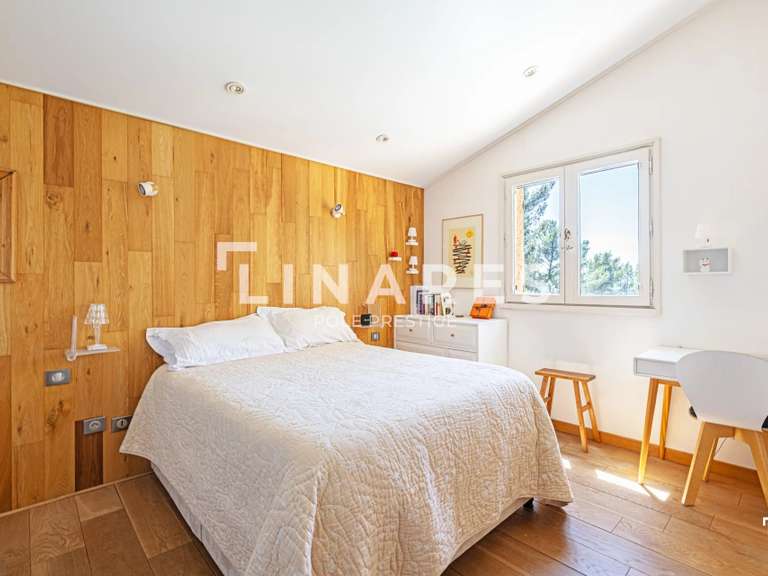 House Simiane-Collongue - 8 bedrooms - 310m²