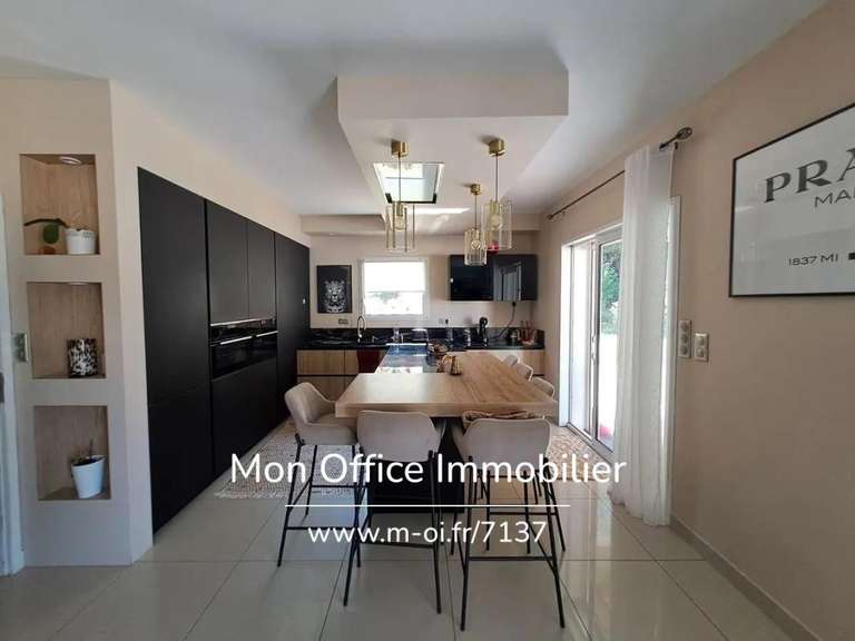 Maison Simiane-Collongue - 4 chambres - 220m²