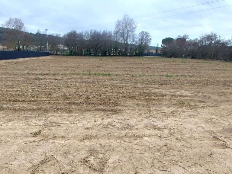 Terrain Simiane-Collongue