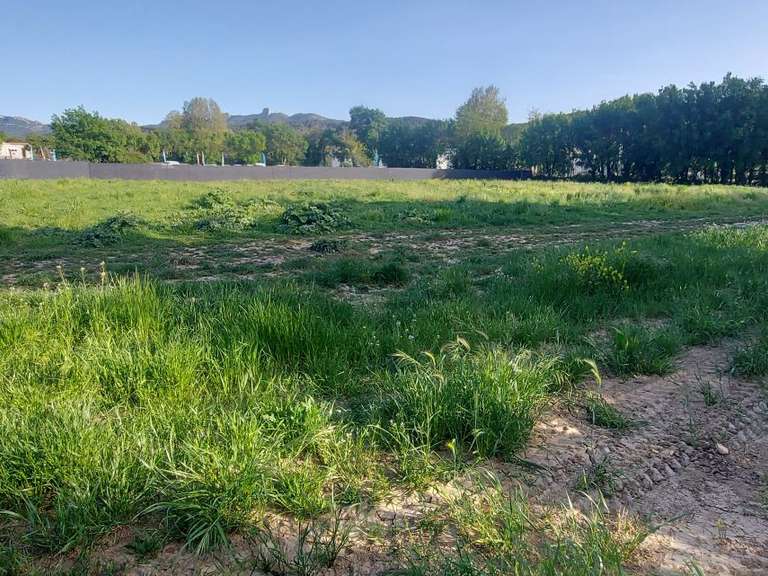 Terrain Simiane-Collongue