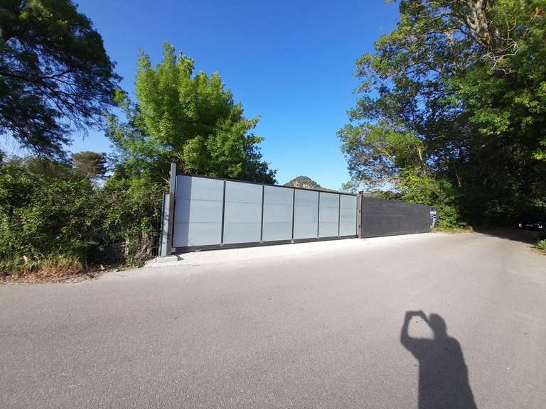 Terrain Simiane-Collongue