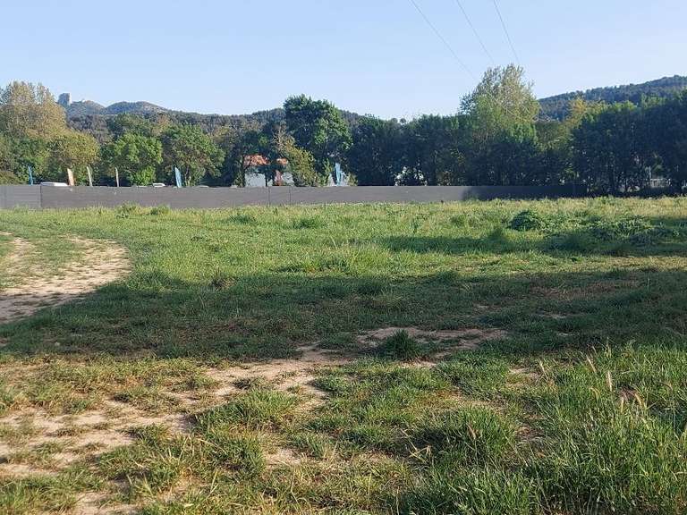 Terrain Simiane-Collongue