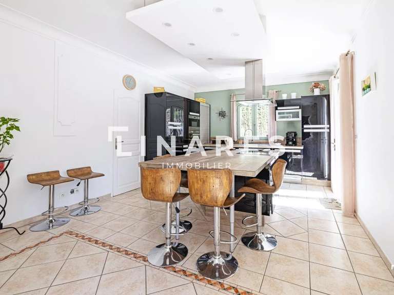 Villa Simiane-Collongue - 3 chambres - 180m²