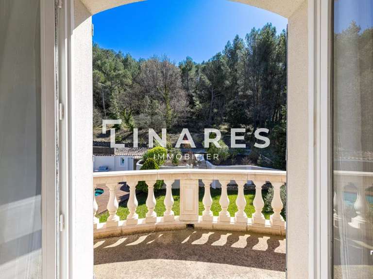 Villa Simiane-Collongue - 3 chambres - 180m²