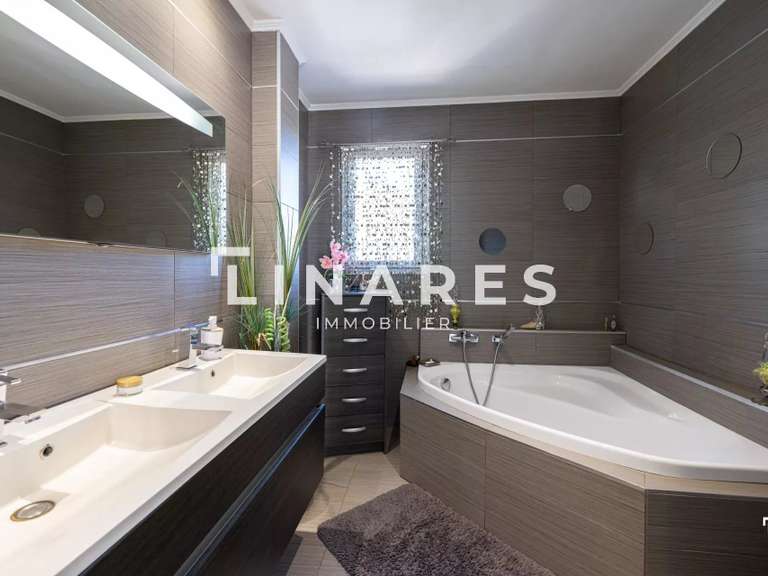 Villa Simiane-Collongue - 3 chambres - 180m²