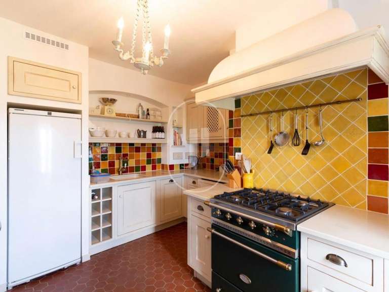 Maison Simiane-la-Rotonde - 6 chambres - 286m²