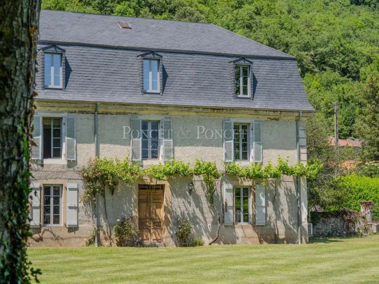 Maison Siradan - 7 chambres - 300m²