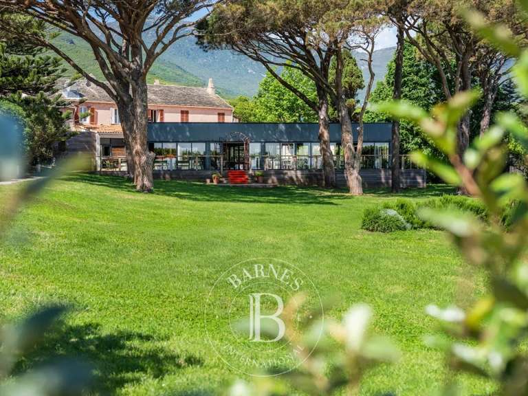 Propriété avec Vue sur mer Sisco - 622m²