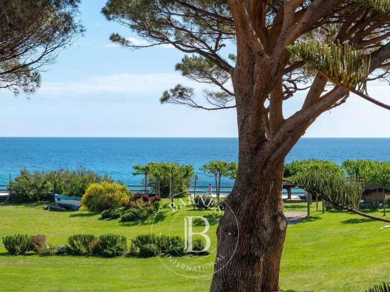 Propriété avec Vue sur mer Sisco - 622m²