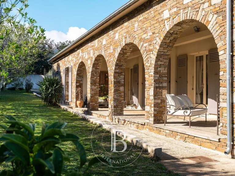 Villa Sisco - 5 chambres - 204m²