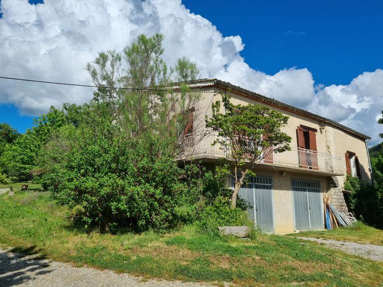Maison Sisteron - 7 chambres - 174m²