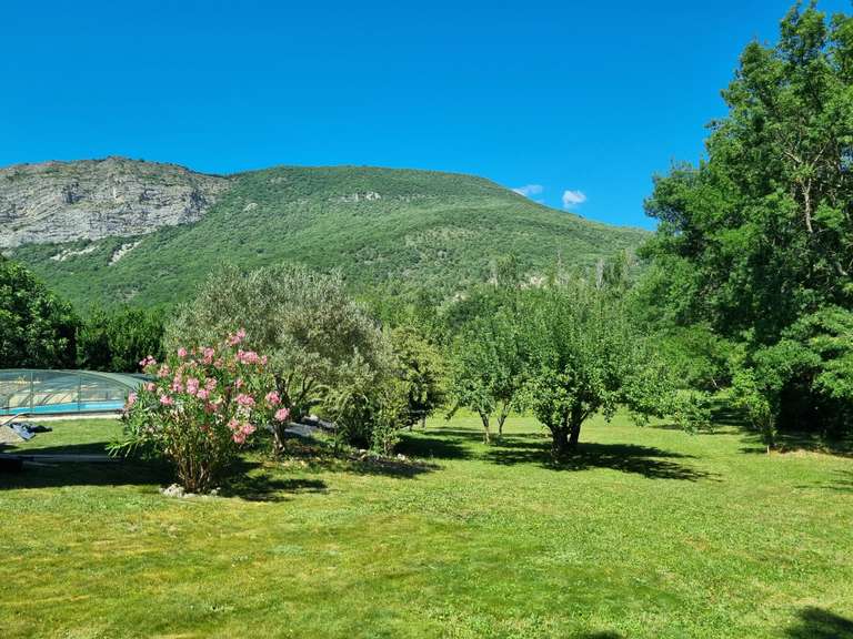 Maison Sisteron - 4 chambres - 220m²