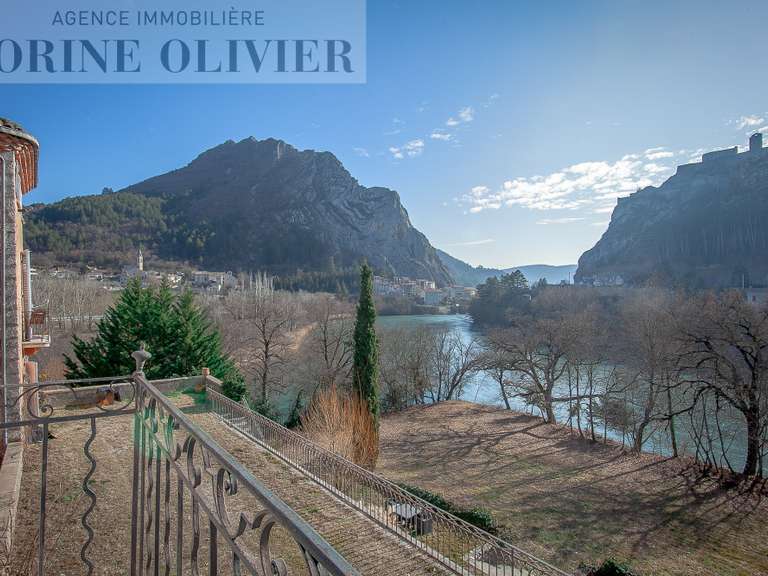 Maison Sisteron - 15 chambres - 870m²