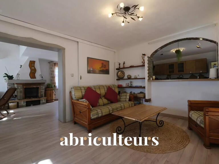 Maison Six-Fours-les-Plages - 5 chambres - 207m²