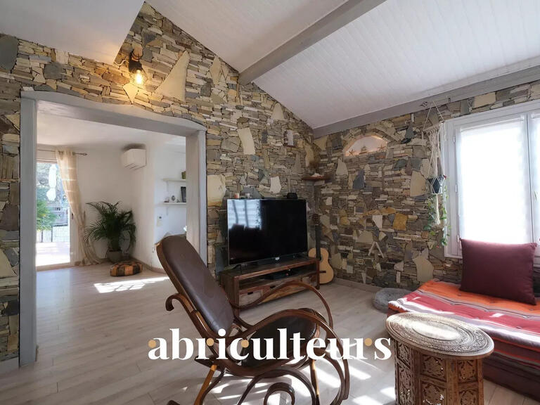 Maison Six-Fours-les-Plages - 5 chambres - 207m²