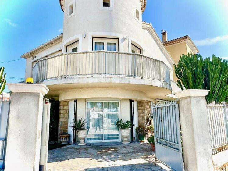 Maison Six-Fours-les-Plages - 5 chambres