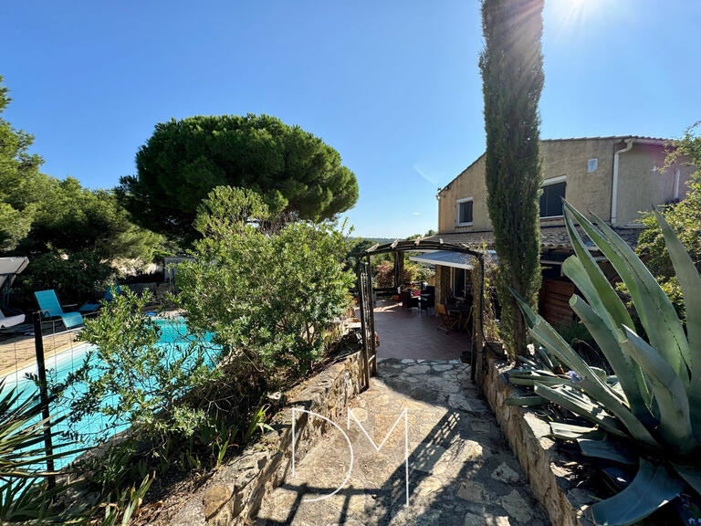 Maison Six-Fours-les-Plages - 5 chambres - 192m²