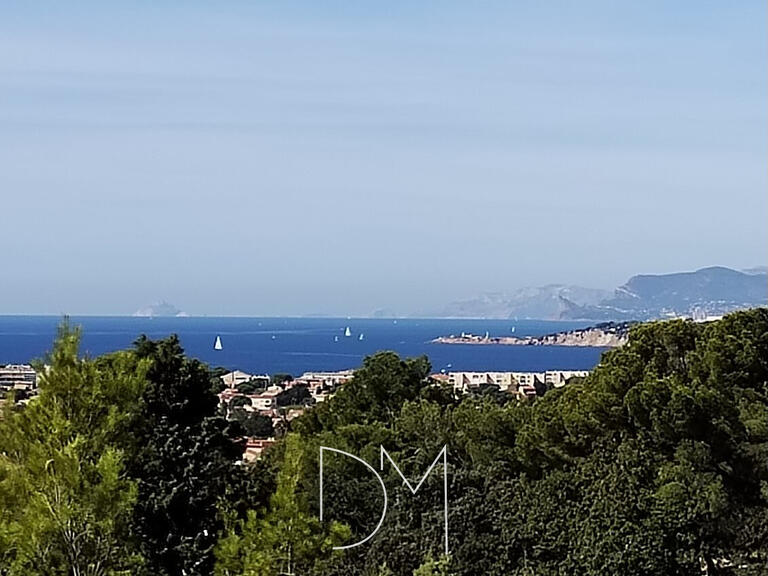 Maison Six-Fours-les-Plages - 5 chambres - 200m²