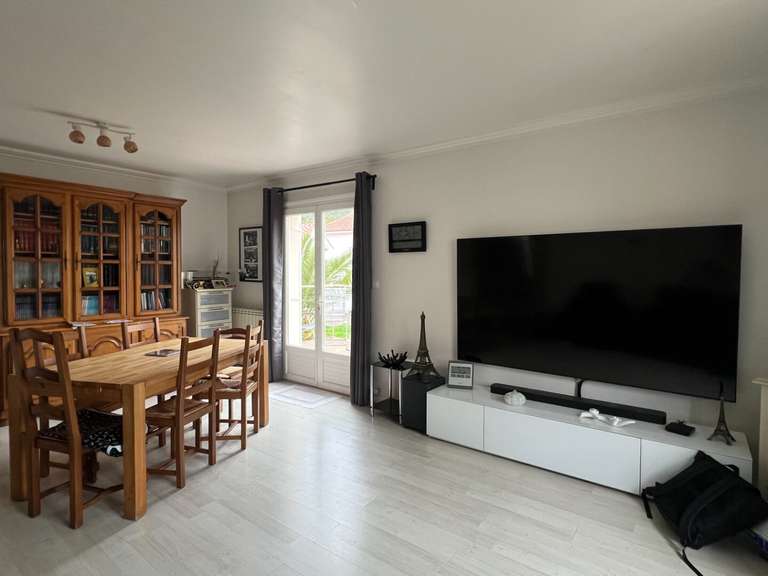 House Six-Fours-les-Plages - 3 bedrooms - 83m²